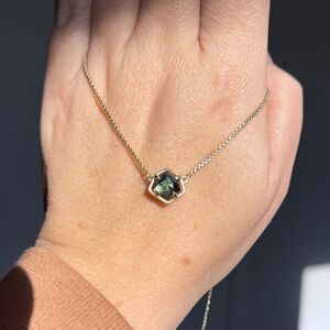 Kendra Scott Jaxon pendant necklace